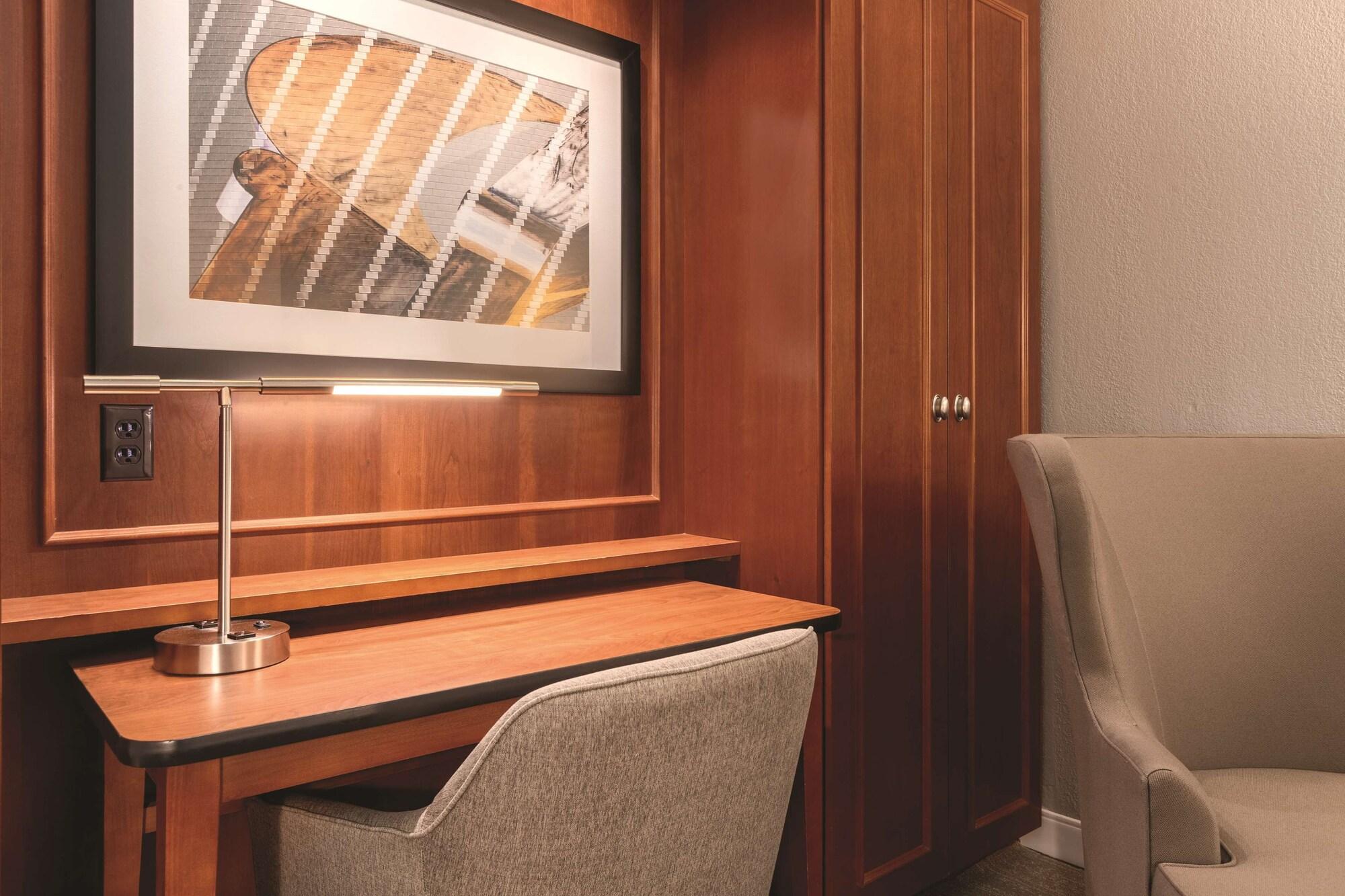 Hampton Inn Des Moines-Airport Dış mekan fotoğraf